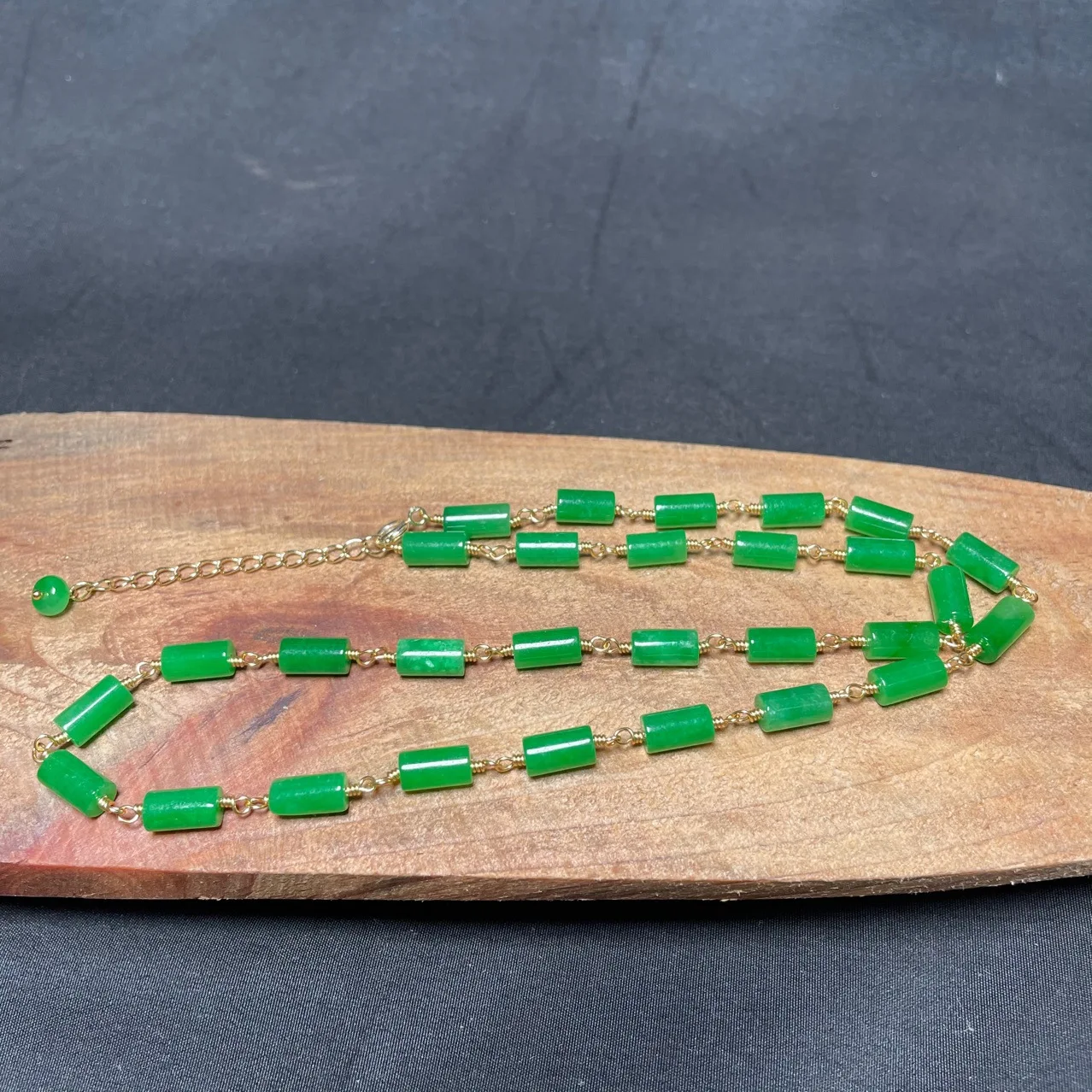 Beading - Colar de contas de jade verde